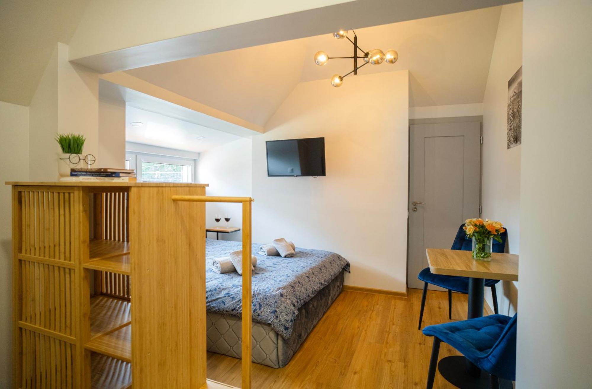 Fort63 Apartments Каунас Стая снимка