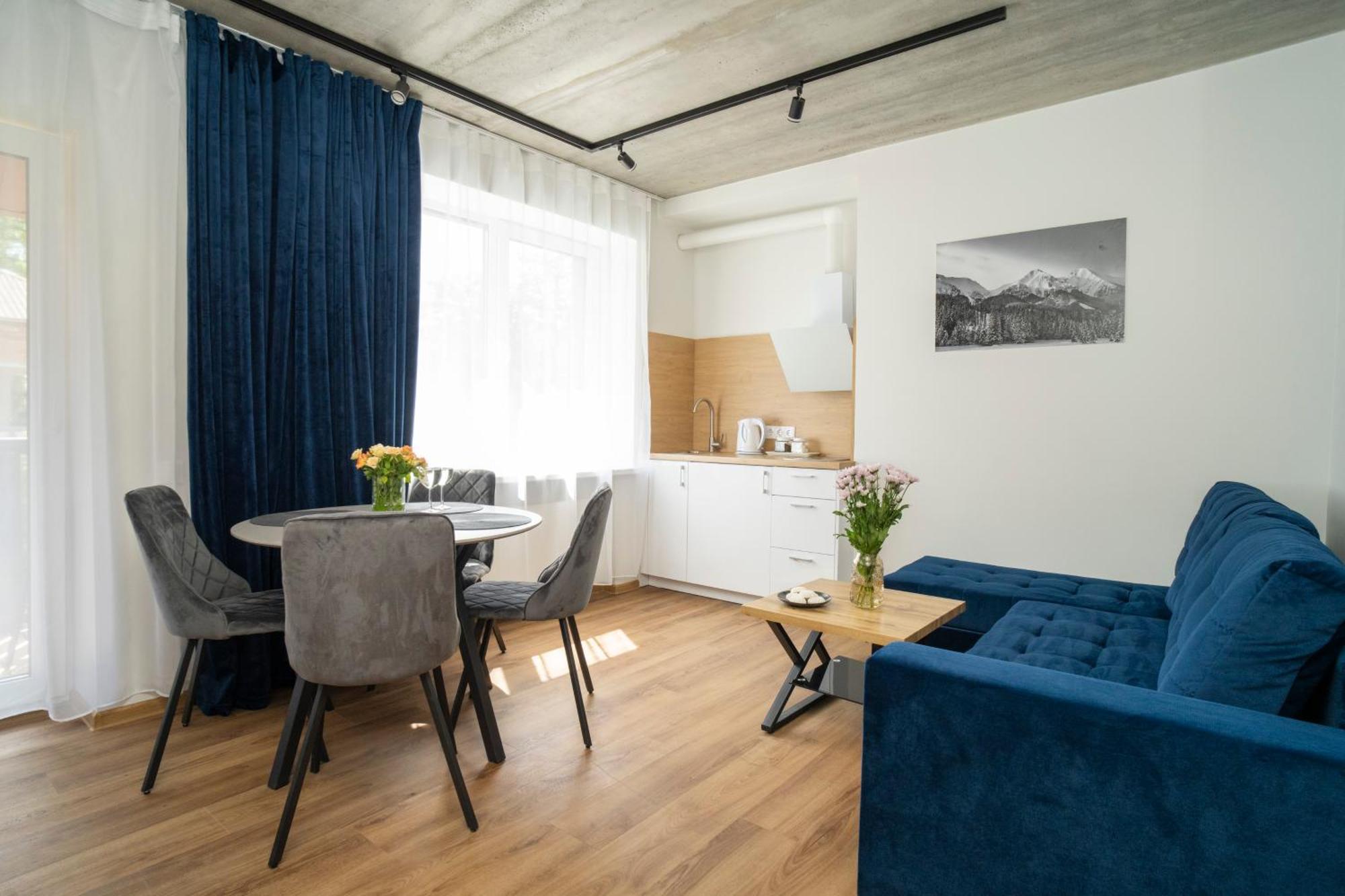 Fort63 Apartments Каунас Стая снимка