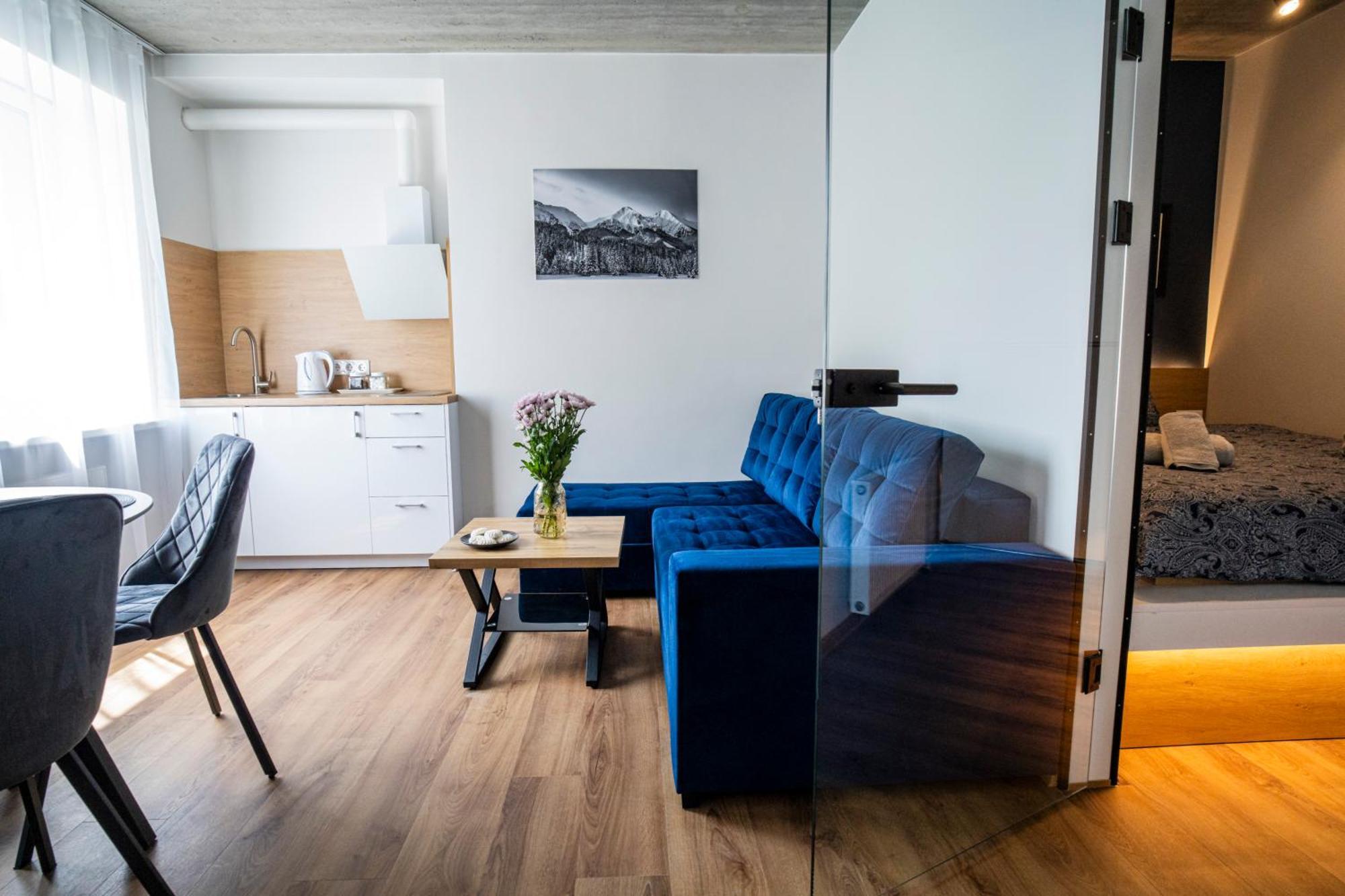 Fort63 Apartments Каунас Стая снимка