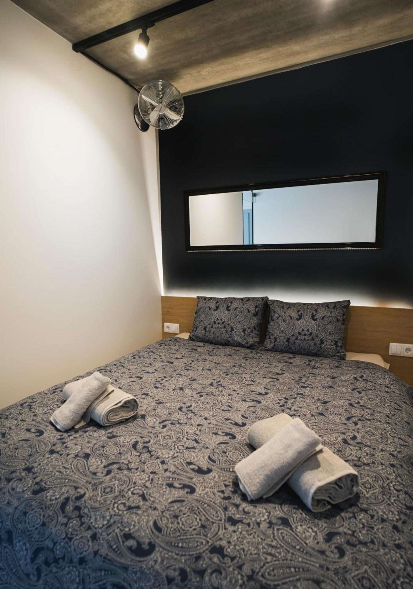 Fort63 Apartments Каунас Стая снимка